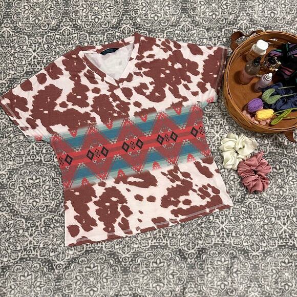 Fashion Express Cow Print Aztec Women Top Size M Boutique Top - Picture 2 of 7